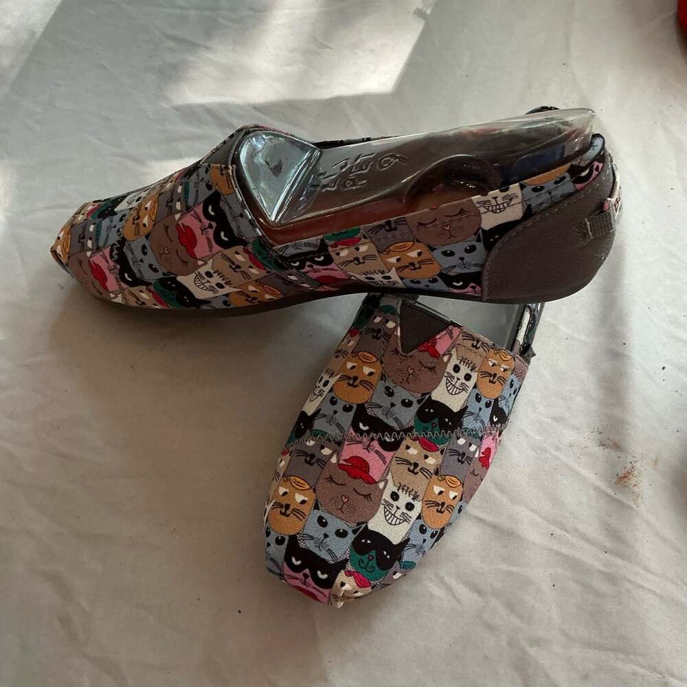 BOBS from Skechers Women's Cats Multi Slip-On Shoes Size 9 - Picture 3 of 10